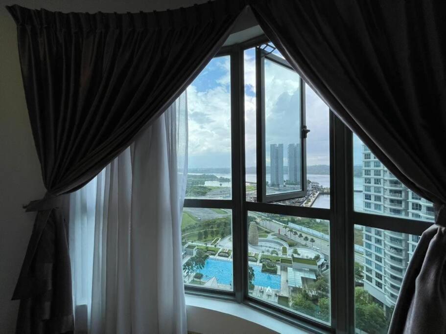 Teega Suites Seaview By Vdo Homestay Nusajaya  Eksteriør bilde