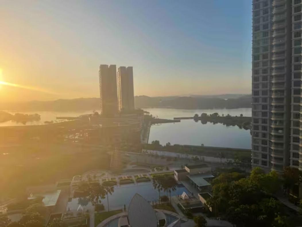 Teega Suites Seaview By Vdo Homestay Nusajaya  Eksteriør bilde